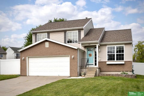 Photo of 7316 N 111th Avenue, Omaha, NE 68142 (MLS # 22617797)