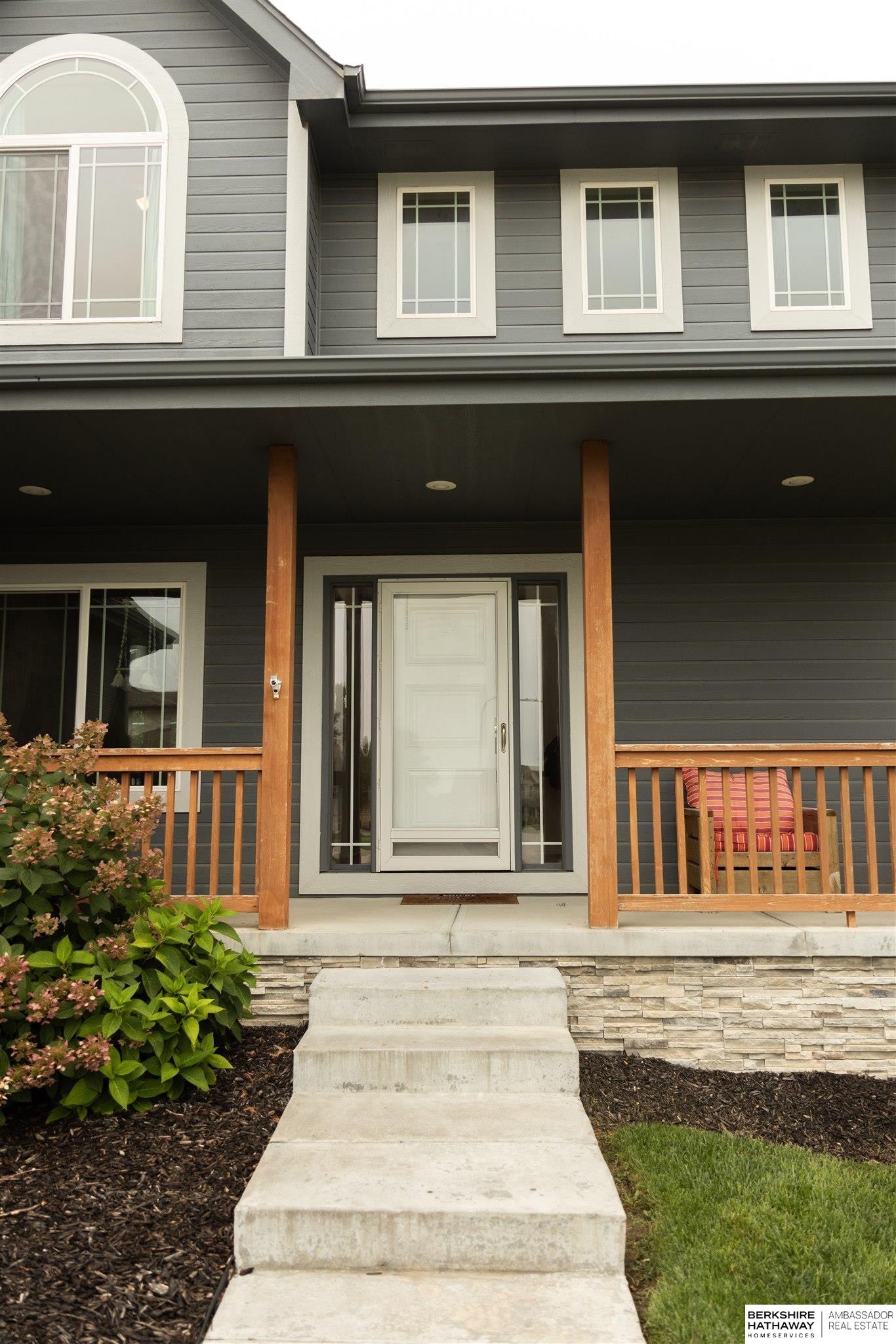 Gretna, Nebraska 68028, United States, 4 Bedrooms Bedrooms, ,3 BathroomsBathrooms,Residential,Active,209323