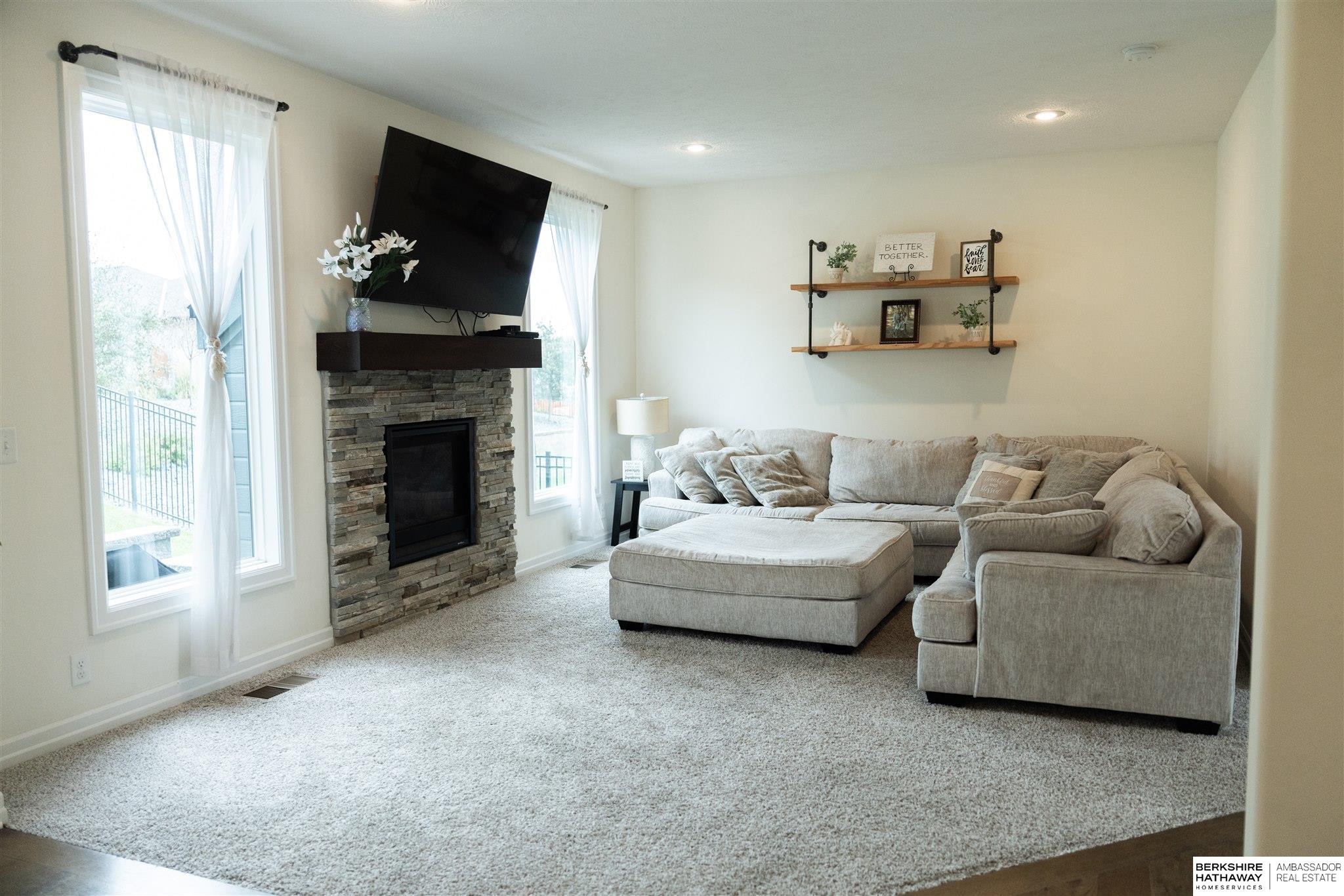 Gretna, Nebraska 68028, United States, 4 Bedrooms Bedrooms, ,3 BathroomsBathrooms,Residential,Active,209323