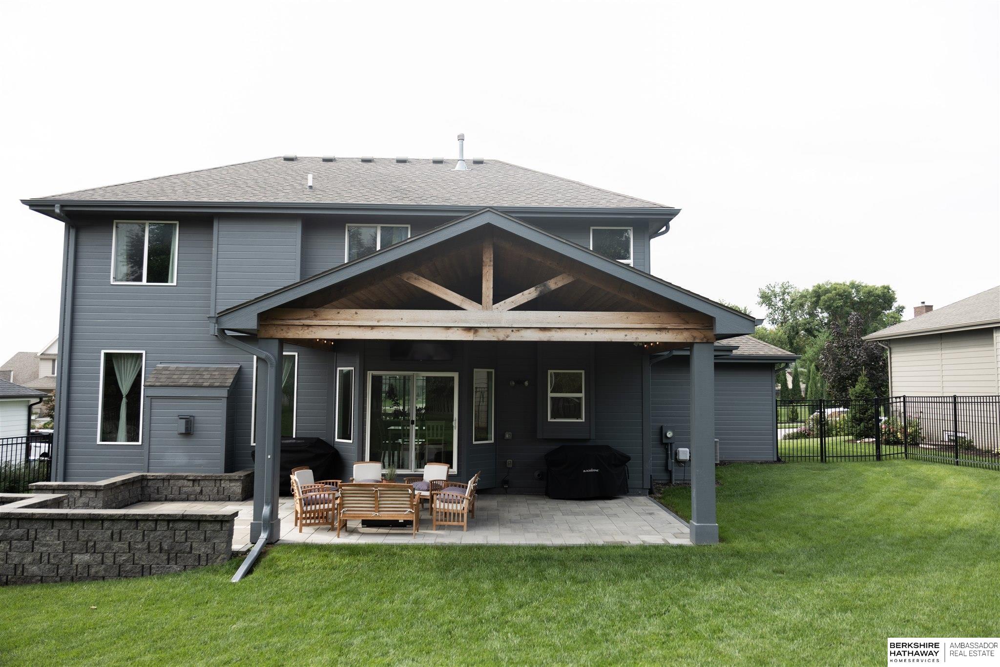 Gretna, Nebraska 68028, United States, 4 Bedrooms Bedrooms, ,3 BathroomsBathrooms,Residential,Active,209323