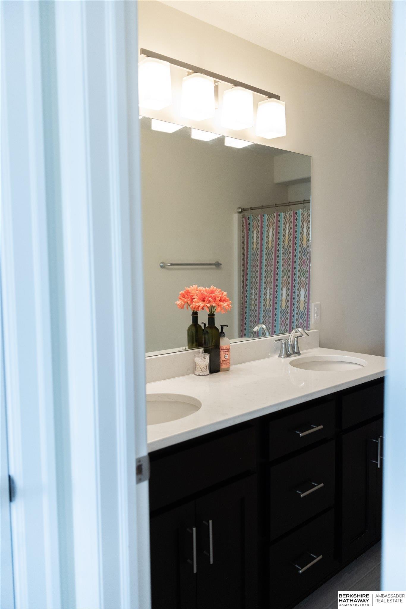 Gretna, Nebraska 68028, United States, 4 Bedrooms Bedrooms, ,3 BathroomsBathrooms,Residential,Active,209323