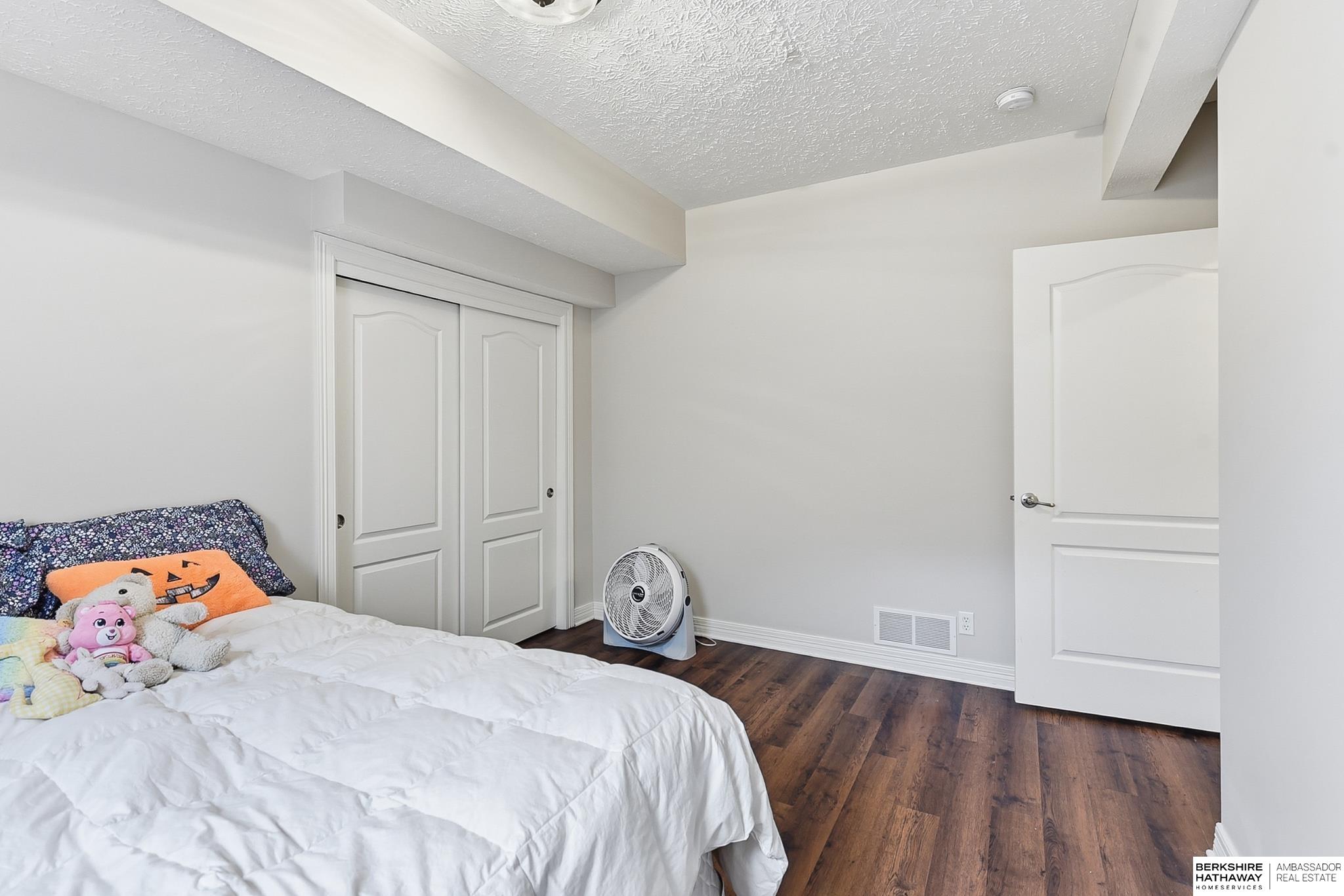 Omaha, Nebraska 68135, United States, 4 Bedrooms Bedrooms, ,3 BathroomsBathrooms,Residential,Active,235918