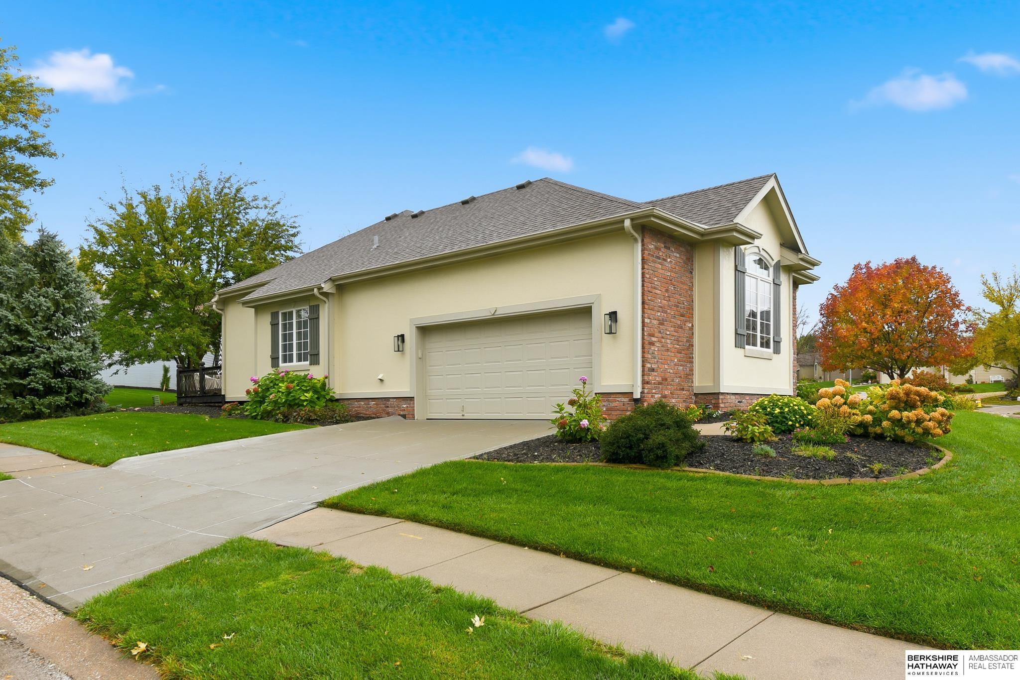 Omaha, Nebraska 68135, United States, 4 Bedrooms Bedrooms, ,3 BathroomsBathrooms,Residential,Active,235918