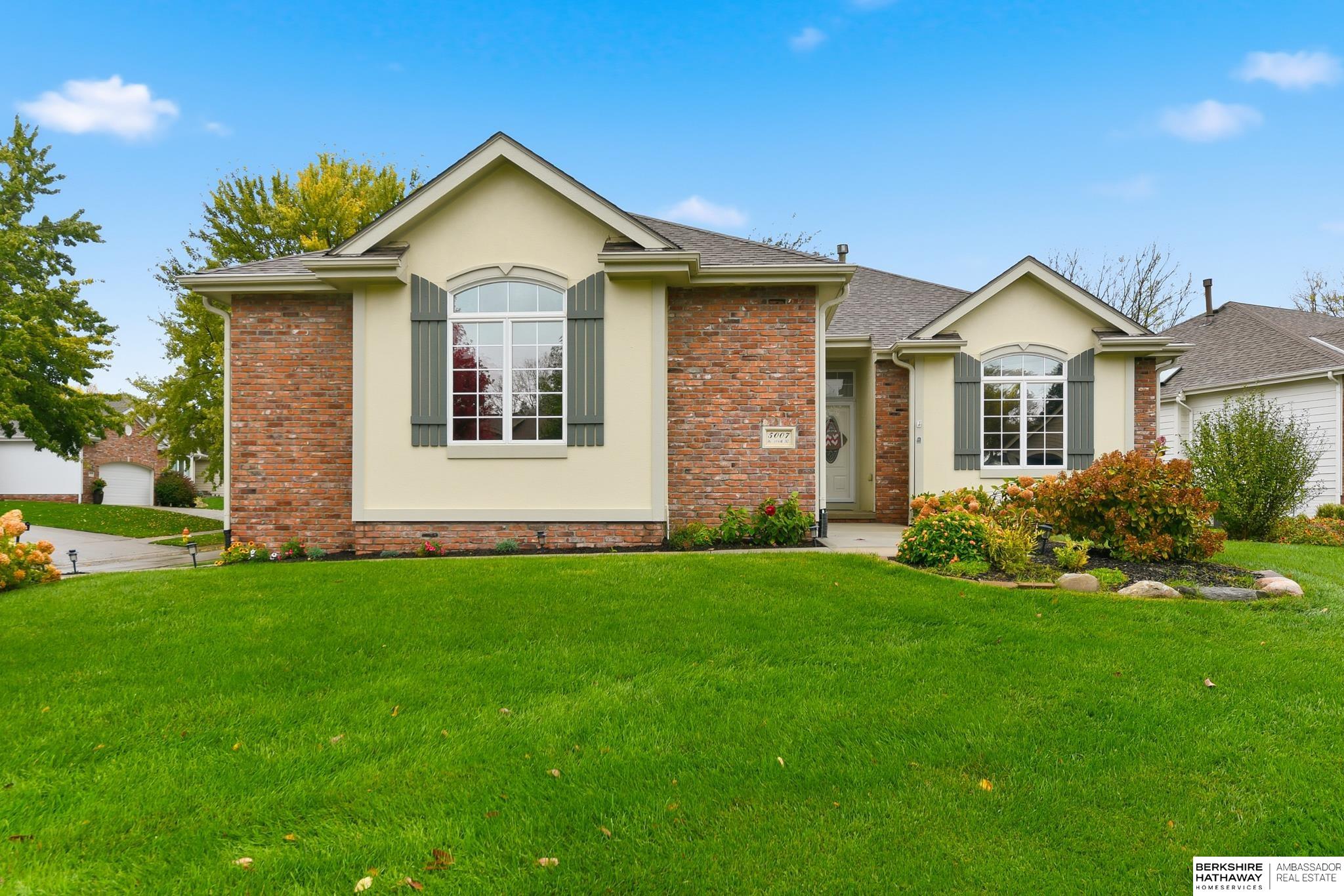 Omaha, Nebraska 68135, United States, 4 Bedrooms Bedrooms, ,3 BathroomsBathrooms,Residential,Active,235918