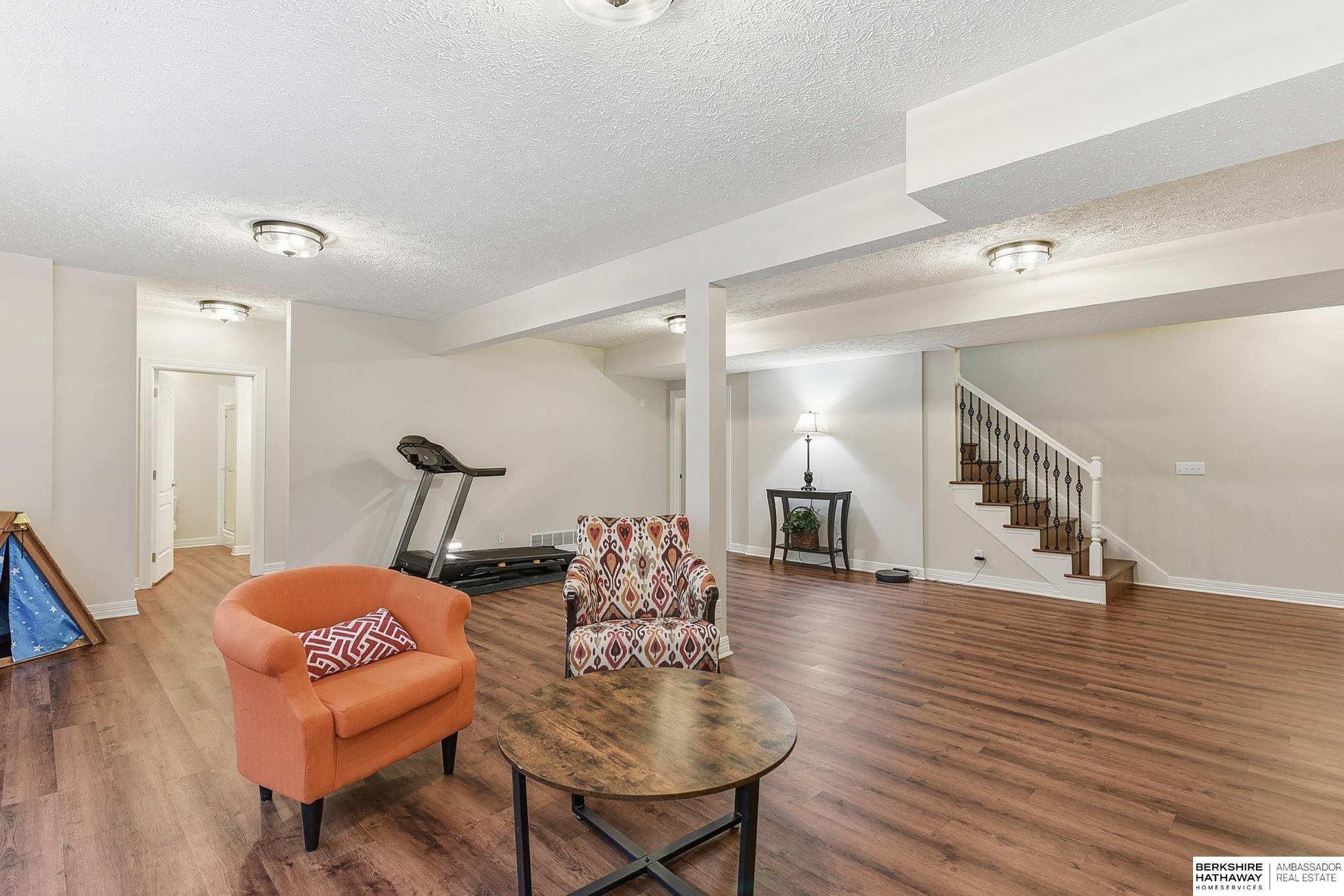 Omaha, Nebraska 68135, United States, 4 Bedrooms Bedrooms, ,3 BathroomsBathrooms,Residential,Active,235918