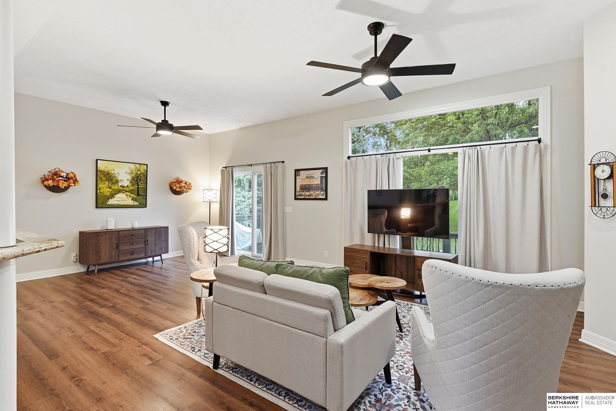 Omaha, Nebraska 68135, United States, 4 Bedrooms Bedrooms, ,3 BathroomsBathrooms,Residential,Active,235918