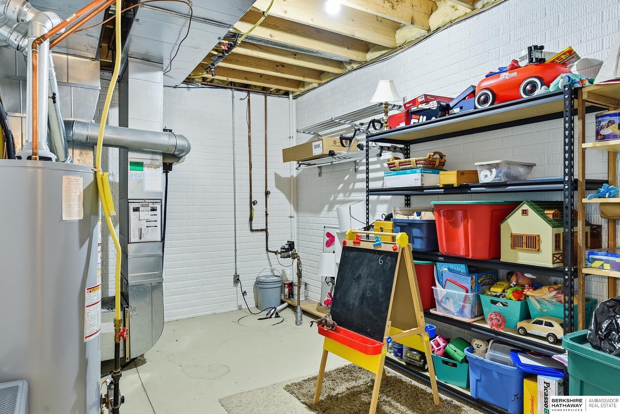 Omaha, Nebraska 68135, United States, 4 Bedrooms Bedrooms, ,3 BathroomsBathrooms,Residential,Active,235918