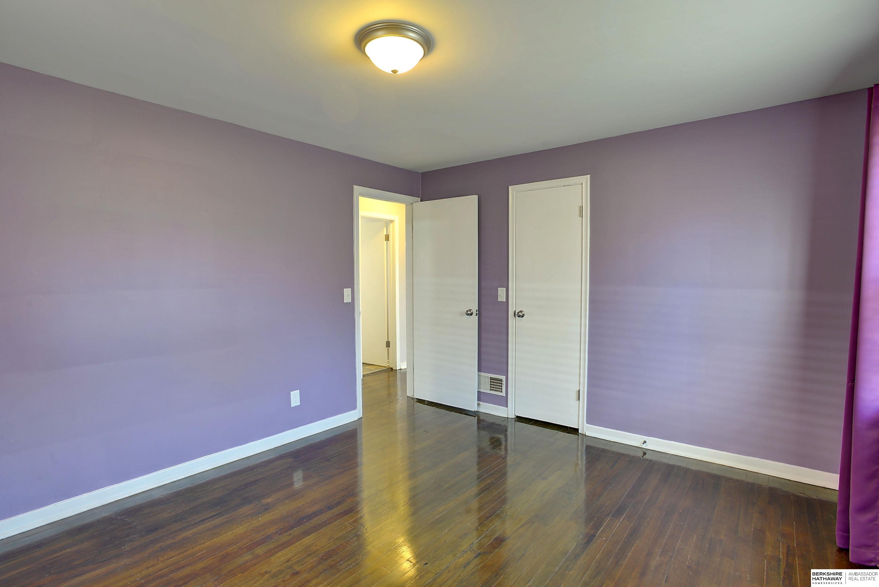 Omaha, Nebraska 68105, United States, 2 Bedrooms Bedrooms, ,1 BathroomBathrooms,Residential,Active,107897