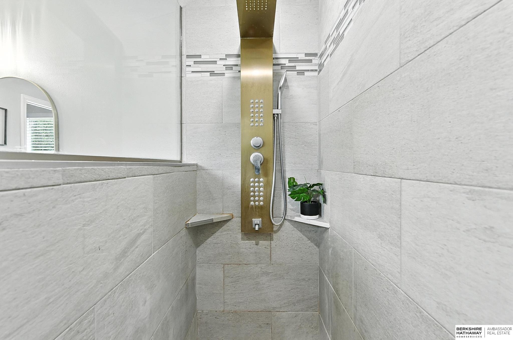 Omaha, Nebraska 68116, United States, 2 Bedrooms Bedrooms, ,2 BathroomsBathrooms,Residential,Active,169841