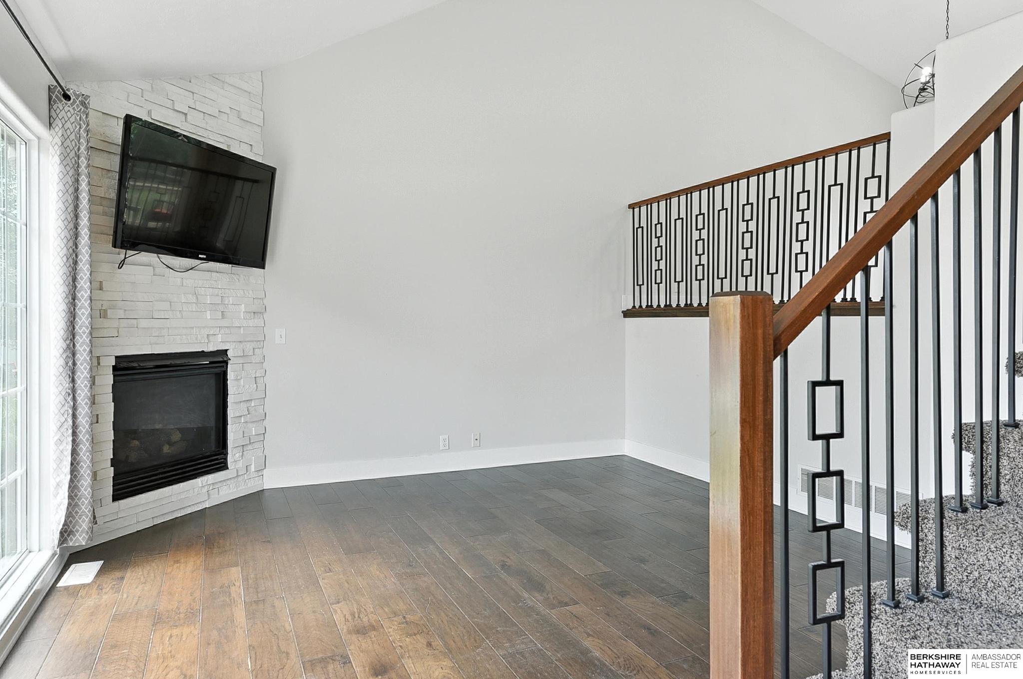 Omaha, Nebraska 68116, United States, 2 Bedrooms Bedrooms, ,2 BathroomsBathrooms,Residential,Active,169841