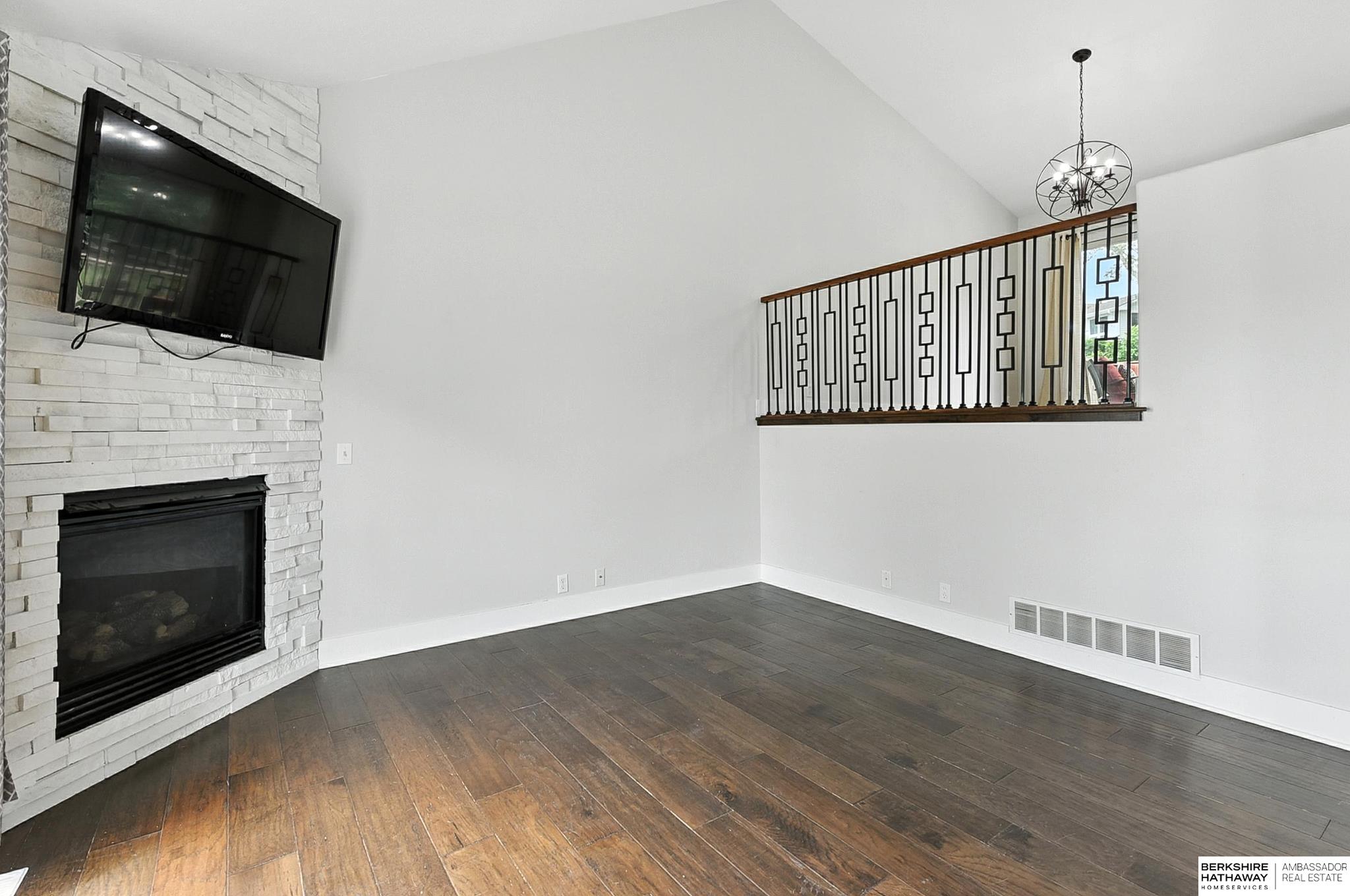 Omaha, Nebraska 68116, United States, 2 Bedrooms Bedrooms, ,2 BathroomsBathrooms,Residential,Active,169841