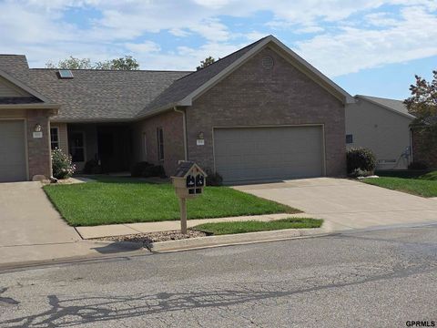Photo of 610 S 25th Street, Beatrice, NE 68310 (MLS # 22529699)