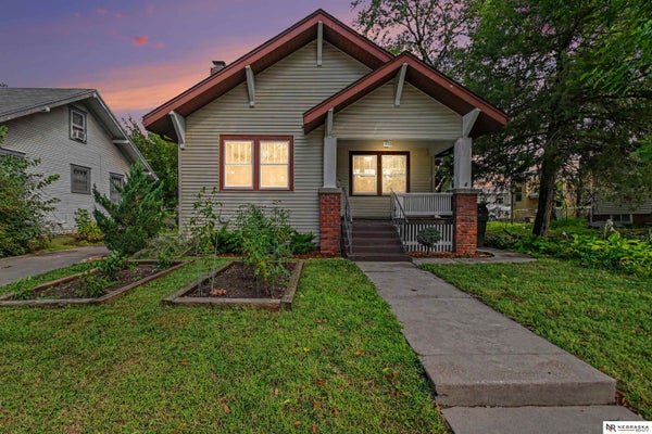 3918 STARR ST, LINCOLN, NE 68503 - Image 639853c8fdd42fbb60700f06d477bbfd/215463486