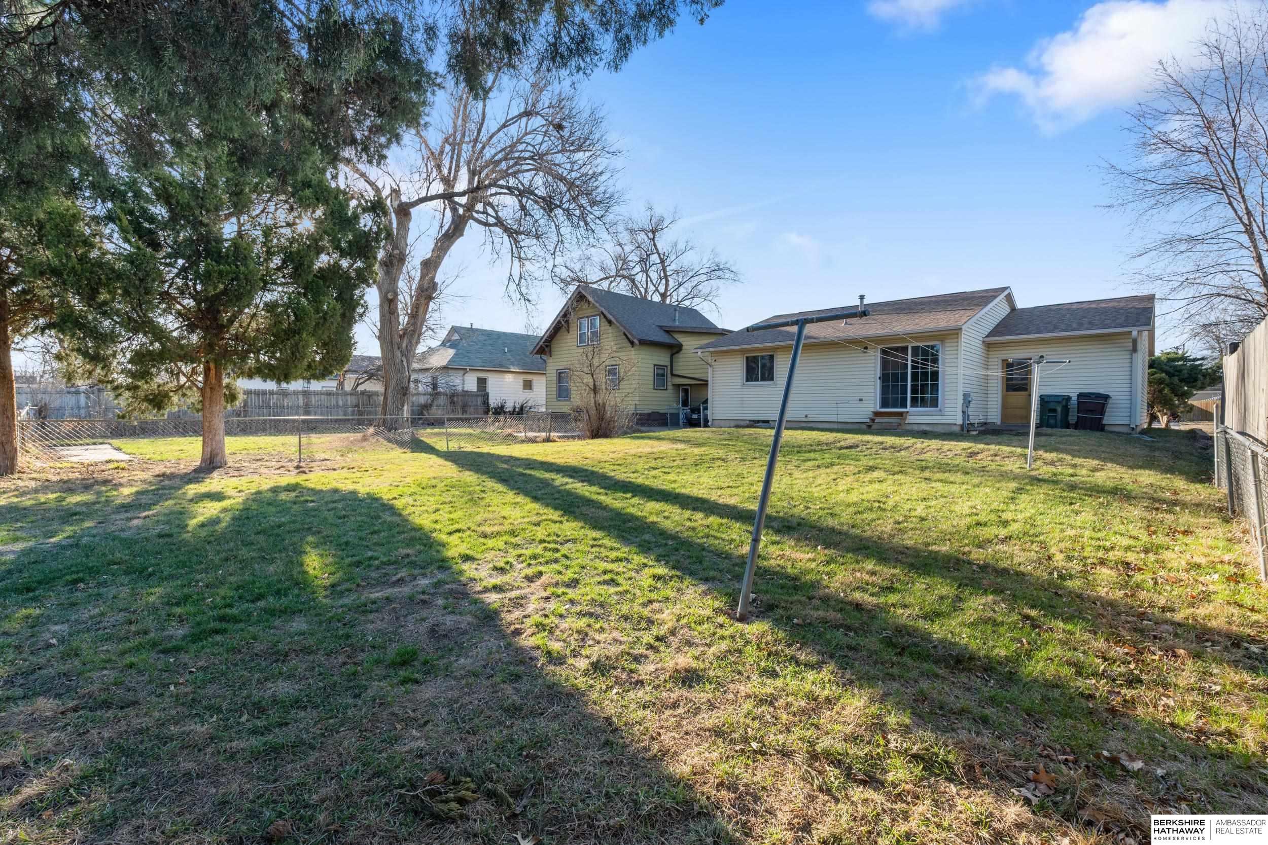 Lincoln, Nebraska 68507, United States, 3 Bedrooms Bedrooms, ,2 BathroomsBathrooms,Residential,Pending,141206