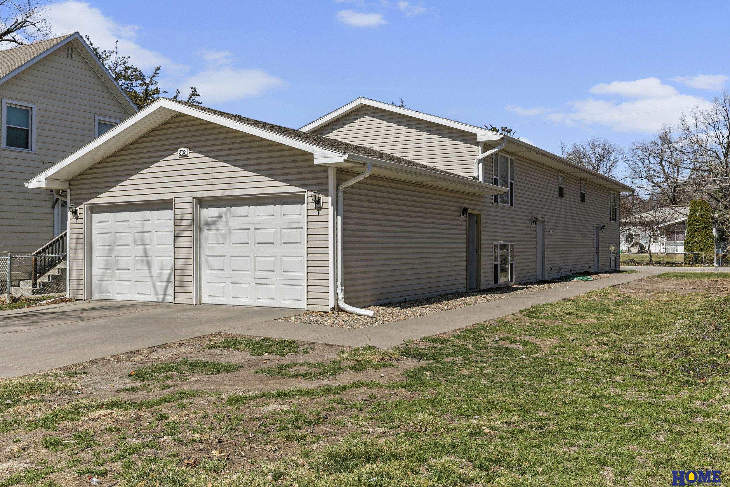 Photo 1 of 5 — 808 Peach Street, Lincoln, NE 68502