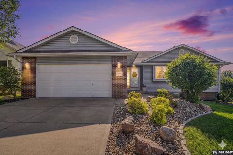 Photo of 11809 S 53 Avenue, Papillion, NE 68133 (MLS # 22611287)