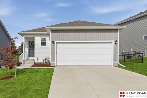 Photo of 7924 N 95th Avenue, Omaha, NE 68122 (MLS # 22612293)