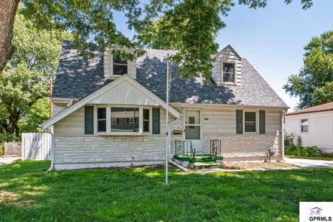 Photo of 8918 Westridge Drive, Omaha, NE 68124 (MLS # 22620077)