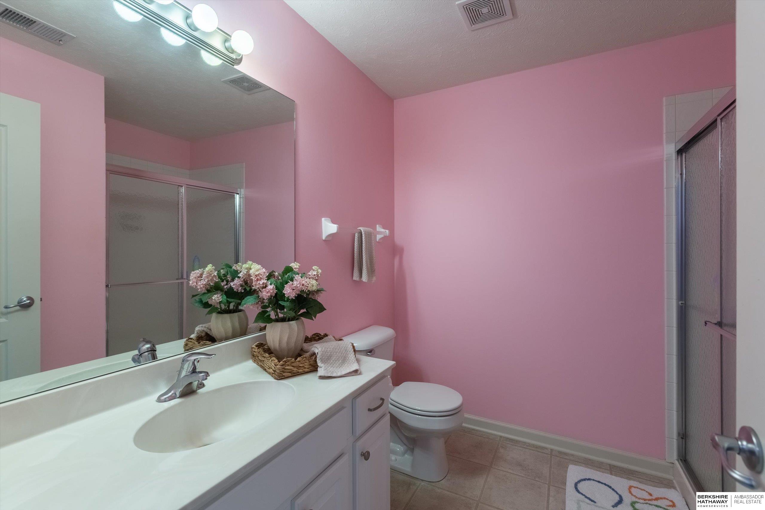 Omaha, Nebraska 68130, United States, 4 Bedrooms Bedrooms, ,4 BathroomsBathrooms,Residential,Active,228385