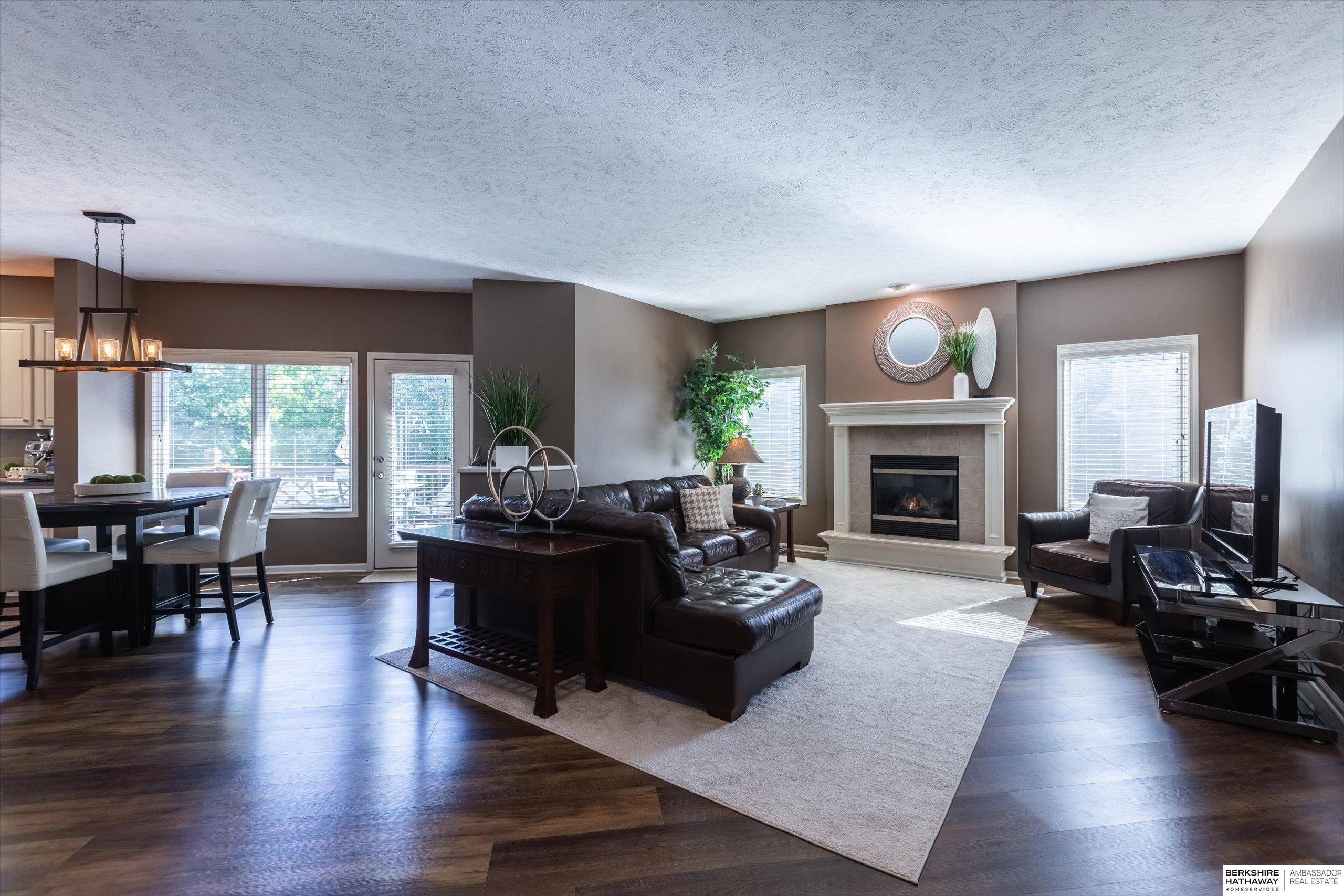 Omaha, Nebraska 68130, United States, 4 Bedrooms Bedrooms, ,4 BathroomsBathrooms,Residential,Active,228385