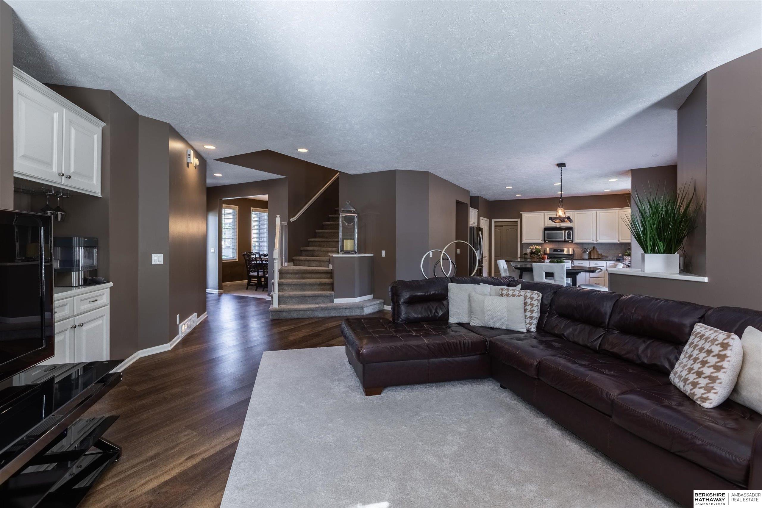 Omaha, Nebraska 68130, United States, 4 Bedrooms Bedrooms, ,4 BathroomsBathrooms,Residential,Active,228385