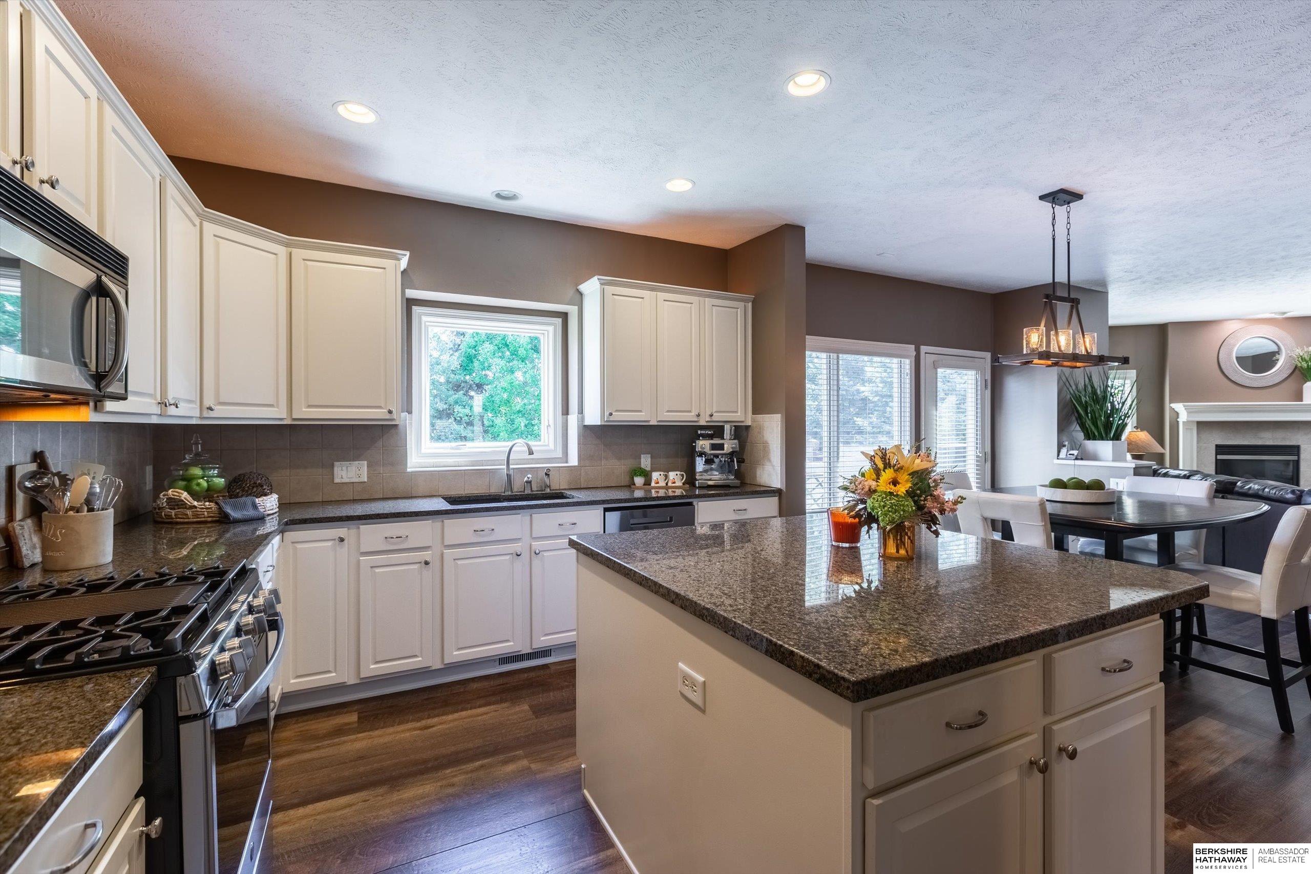 Omaha, Nebraska 68130, United States, 4 Bedrooms Bedrooms, ,4 BathroomsBathrooms,Residential,Active,228385