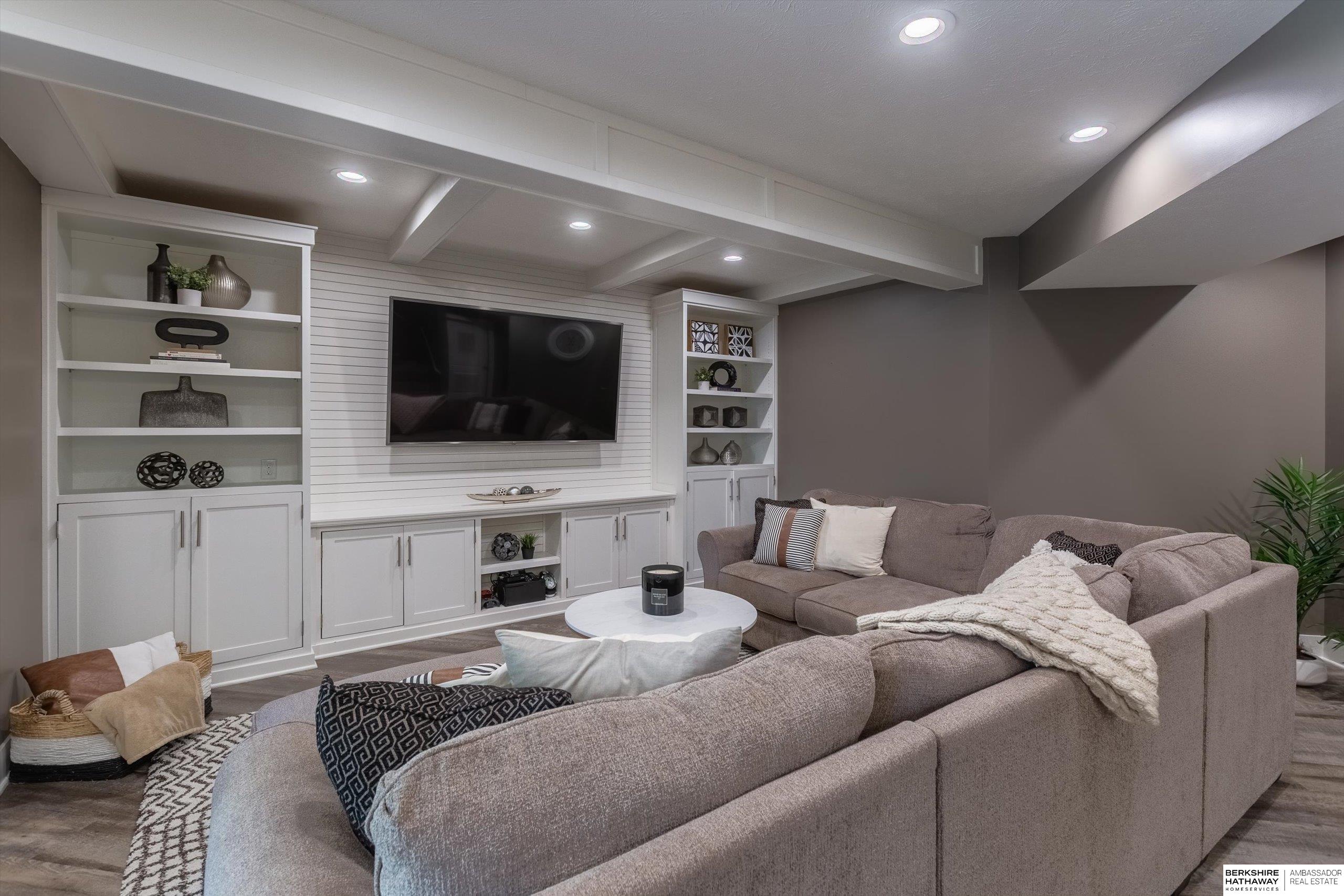 Omaha, Nebraska 68130, United States, 4 Bedrooms Bedrooms, ,4 BathroomsBathrooms,Residential,Active,228385