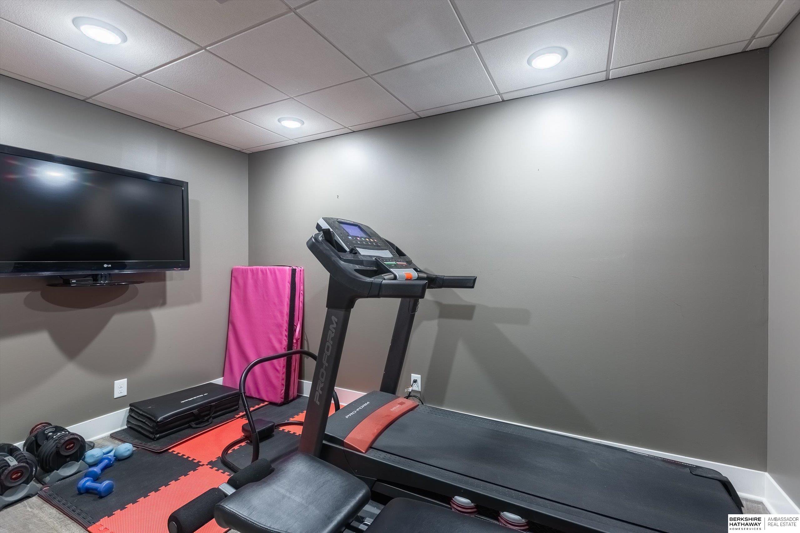 Omaha, Nebraska 68130, United States, 4 Bedrooms Bedrooms, ,4 BathroomsBathrooms,Residential,Active,228385