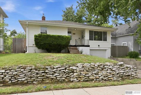 Photo of 2528 N 62nd Street, Omaha, NE 68104 (MLS # 22609146)