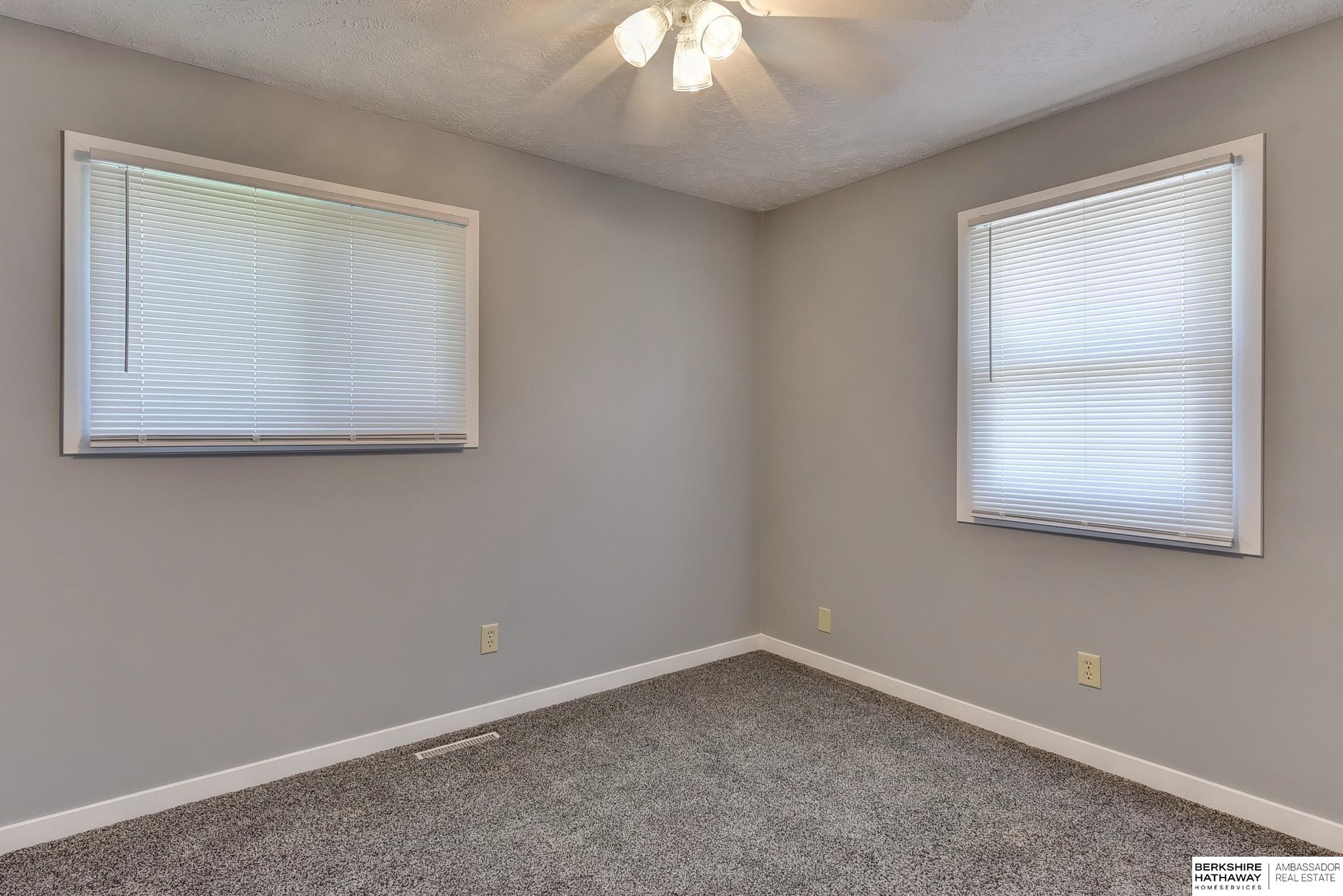 Omaha, Nebraska 68144, United States, 3 Bedrooms Bedrooms, ,2 BathroomsBathrooms,Residential,Pending,124356