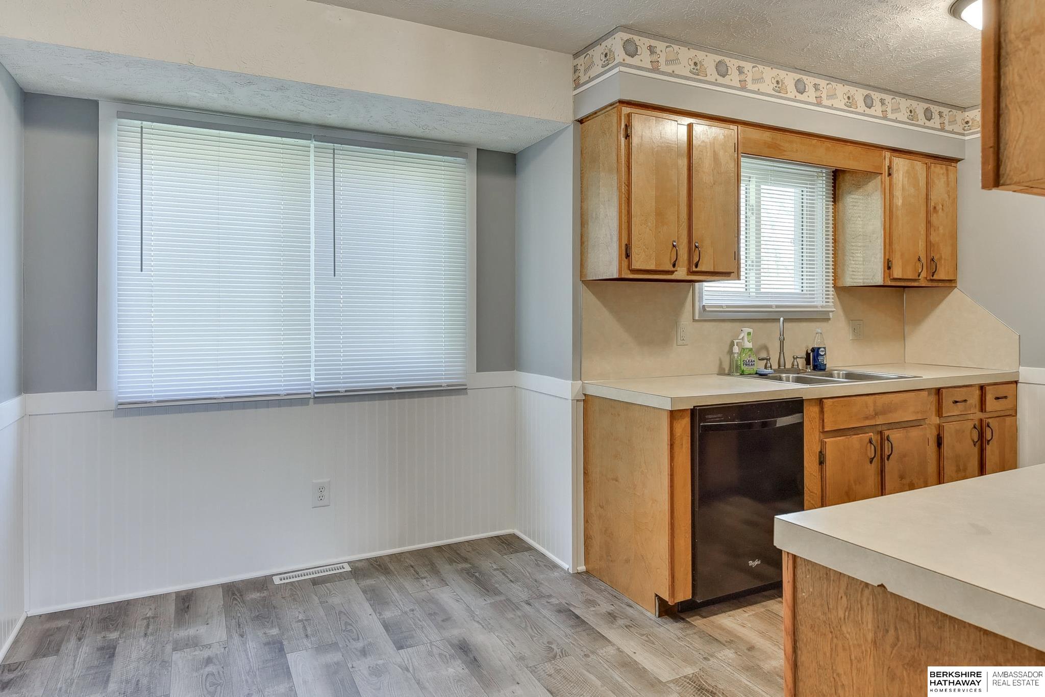 Omaha, Nebraska 68144, United States, 3 Bedrooms Bedrooms, ,2 BathroomsBathrooms,Residential,Pending,124356