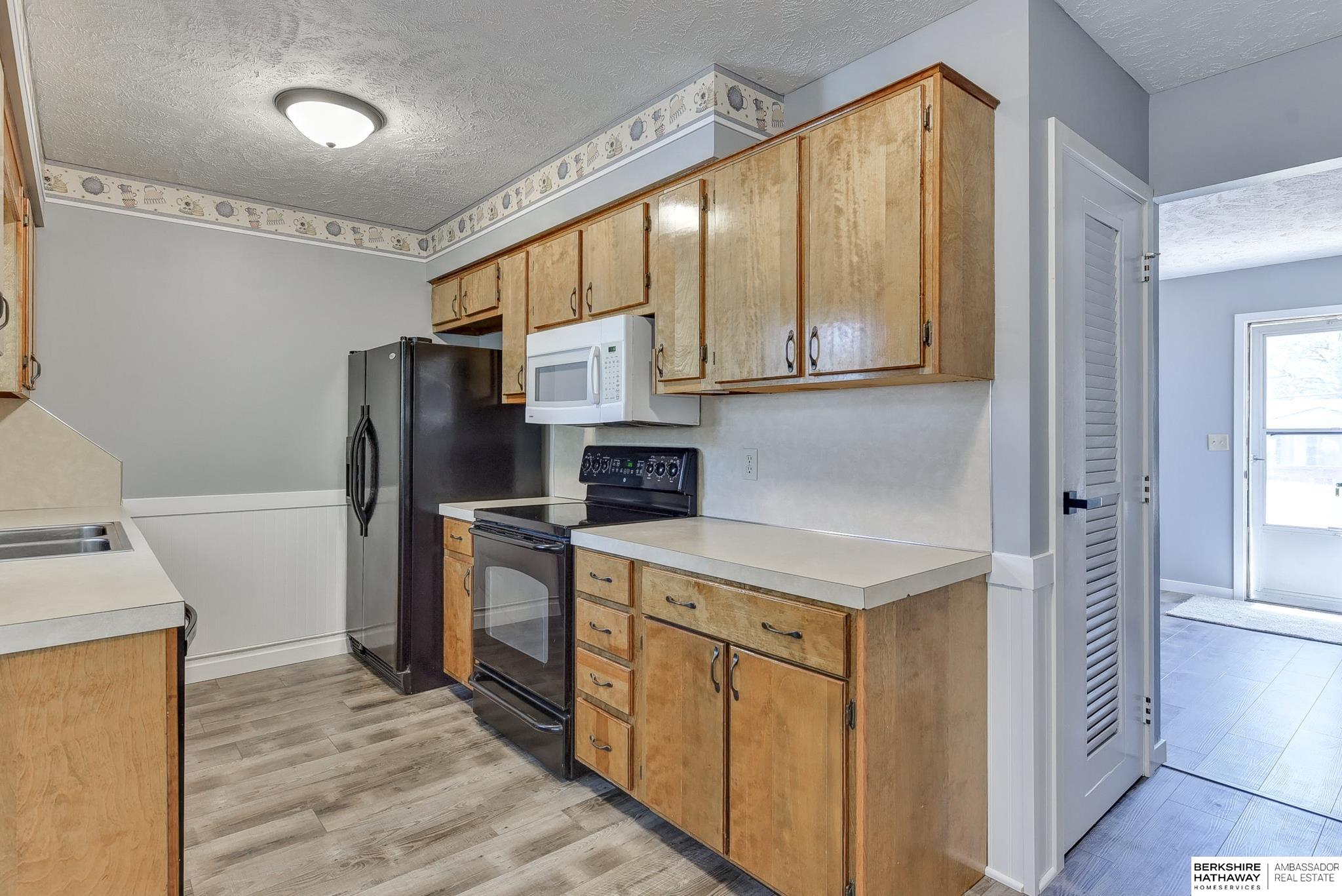 Omaha, Nebraska 68144, United States, 3 Bedrooms Bedrooms, ,2 BathroomsBathrooms,Residential,Pending,124356