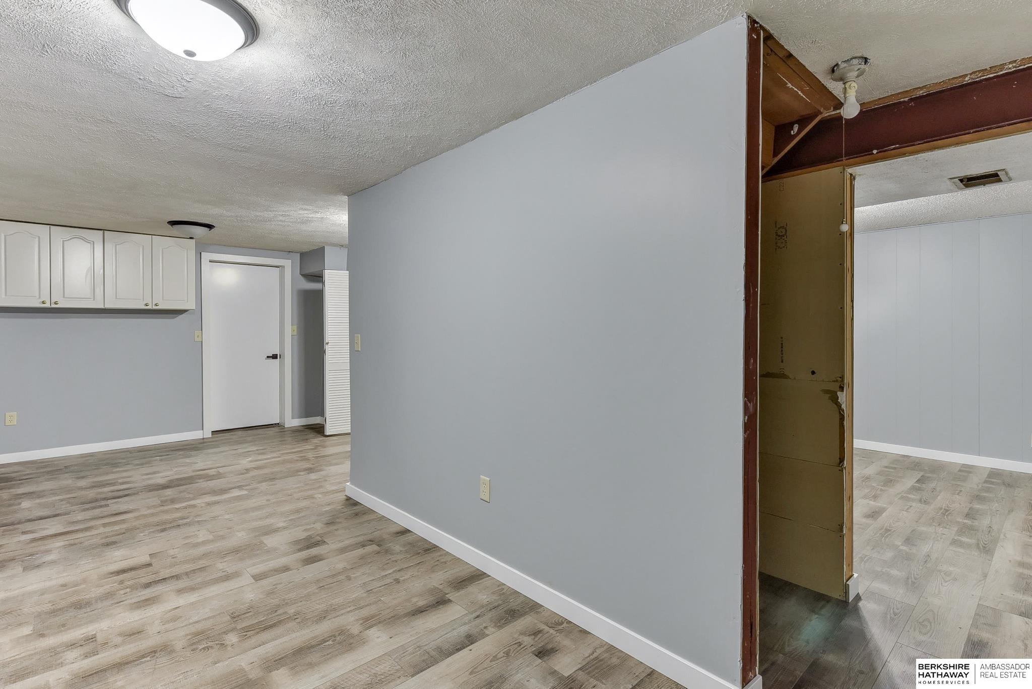 Omaha, Nebraska 68144, United States, 3 Bedrooms Bedrooms, ,2 BathroomsBathrooms,Residential,Pending,124356