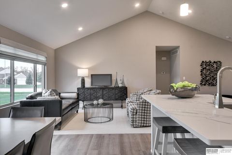 Photo of 20056 Piney Creek Drive, Elkhorn, NE 68022 (MLS # 22533527)