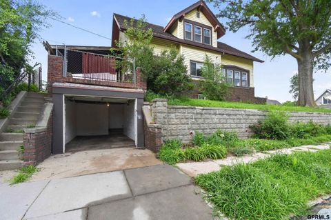 Photo of 4142 S 12Th Street, Omaha, NE 68107 (MLS # 22616096)