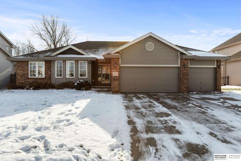 Photo of 18919 Margo Street, Omaha, NE 68136 (MLS # 22534277)