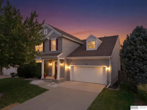 Photo of 3819 S 190th Street, Omaha, NE 68130 (MLS # 22615891)