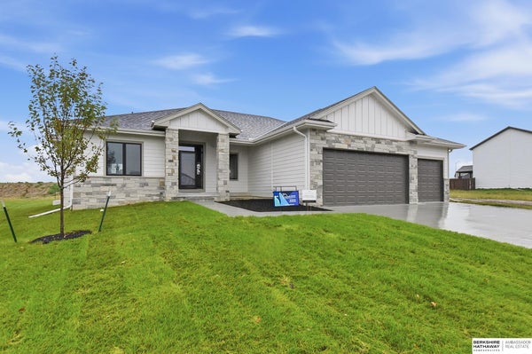 21218 FOWLER ST, ELKHORN, NE 68022 - Image 6565faf00b3fe00a25c0a723eb7398f7/1990067392
