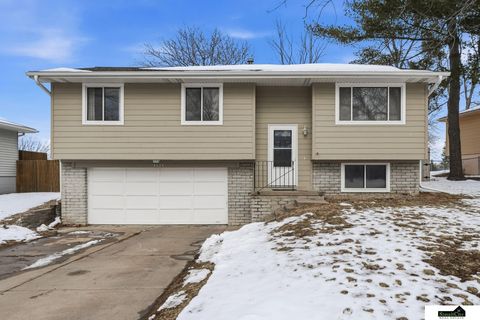 Photo of 3020 Agate Court, Lincoln, NE 68516 (MLS # 22605134)