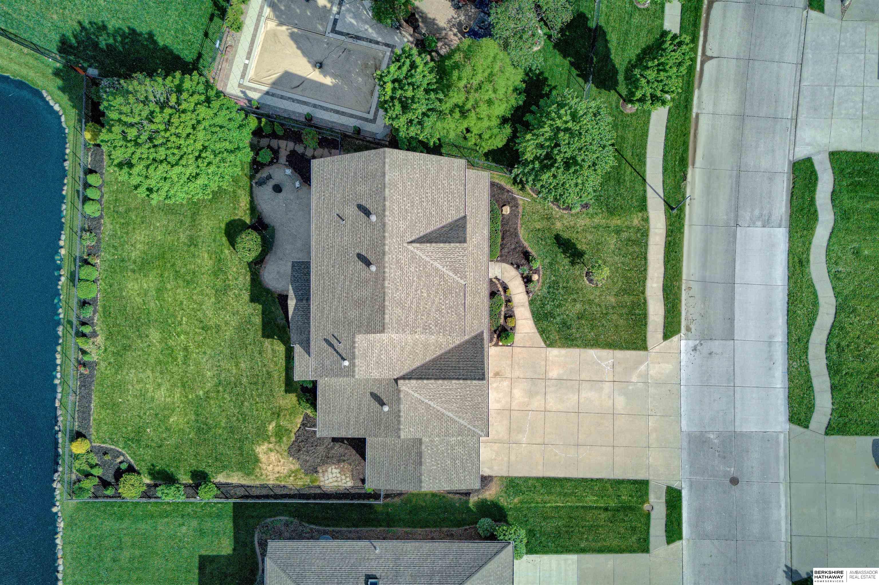 Omaha, Nebraska 68130, United States, 5 Bedrooms Bedrooms, ,3 BathroomsBathrooms,Residential,Pending,136859