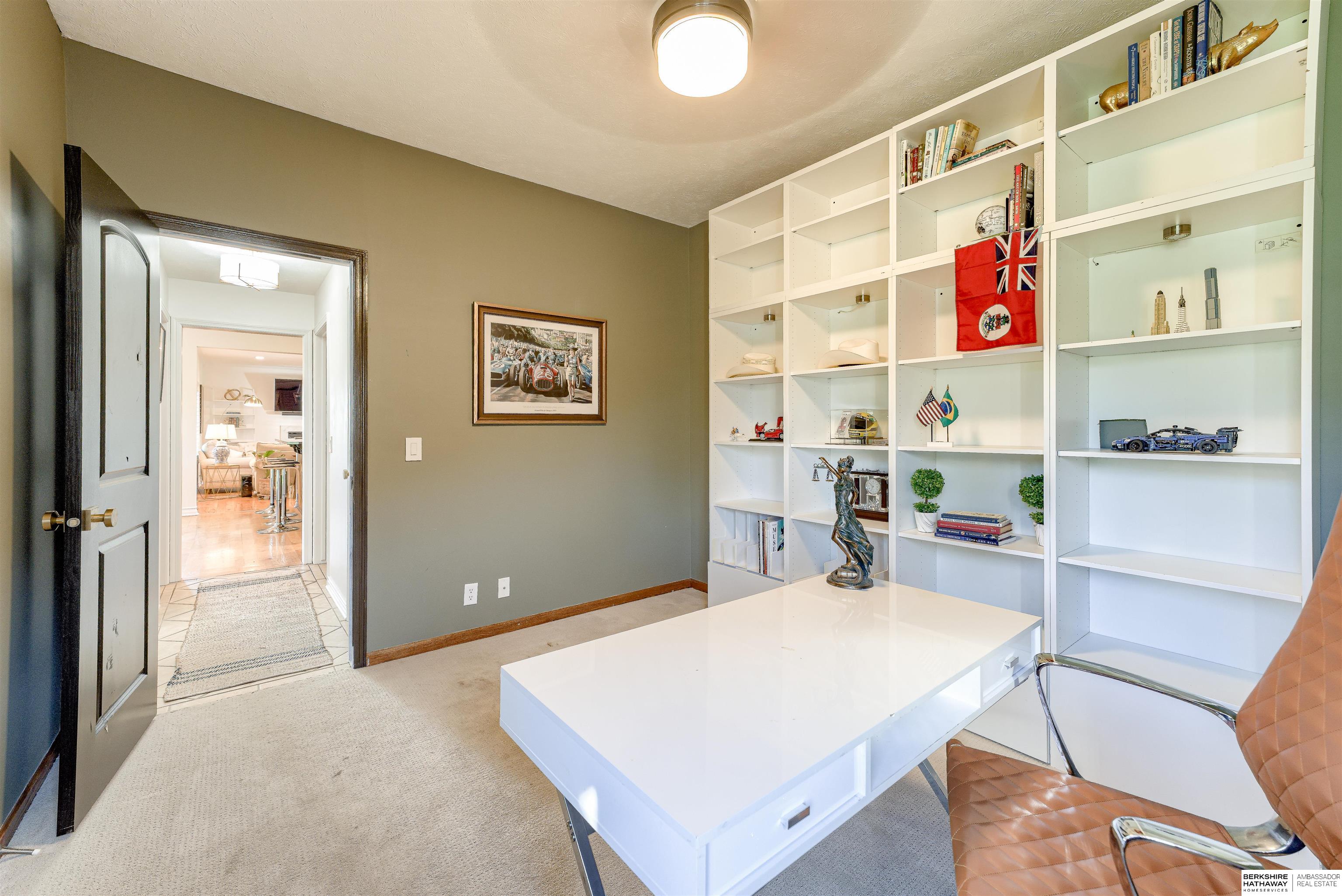 Omaha, Nebraska 68130, United States, 5 Bedrooms Bedrooms, ,3 BathroomsBathrooms,Residential,Pending,136859