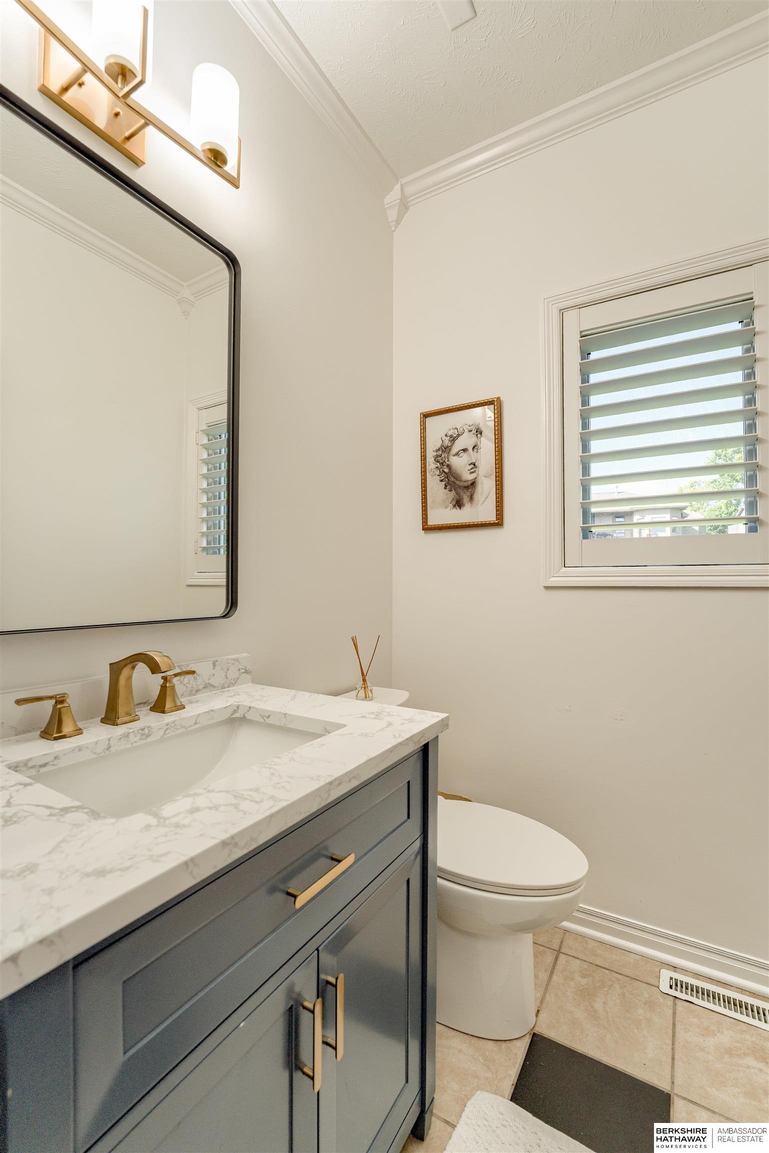 Omaha, Nebraska 68130, United States, 5 Bedrooms Bedrooms, ,3 BathroomsBathrooms,Residential,Pending,136859