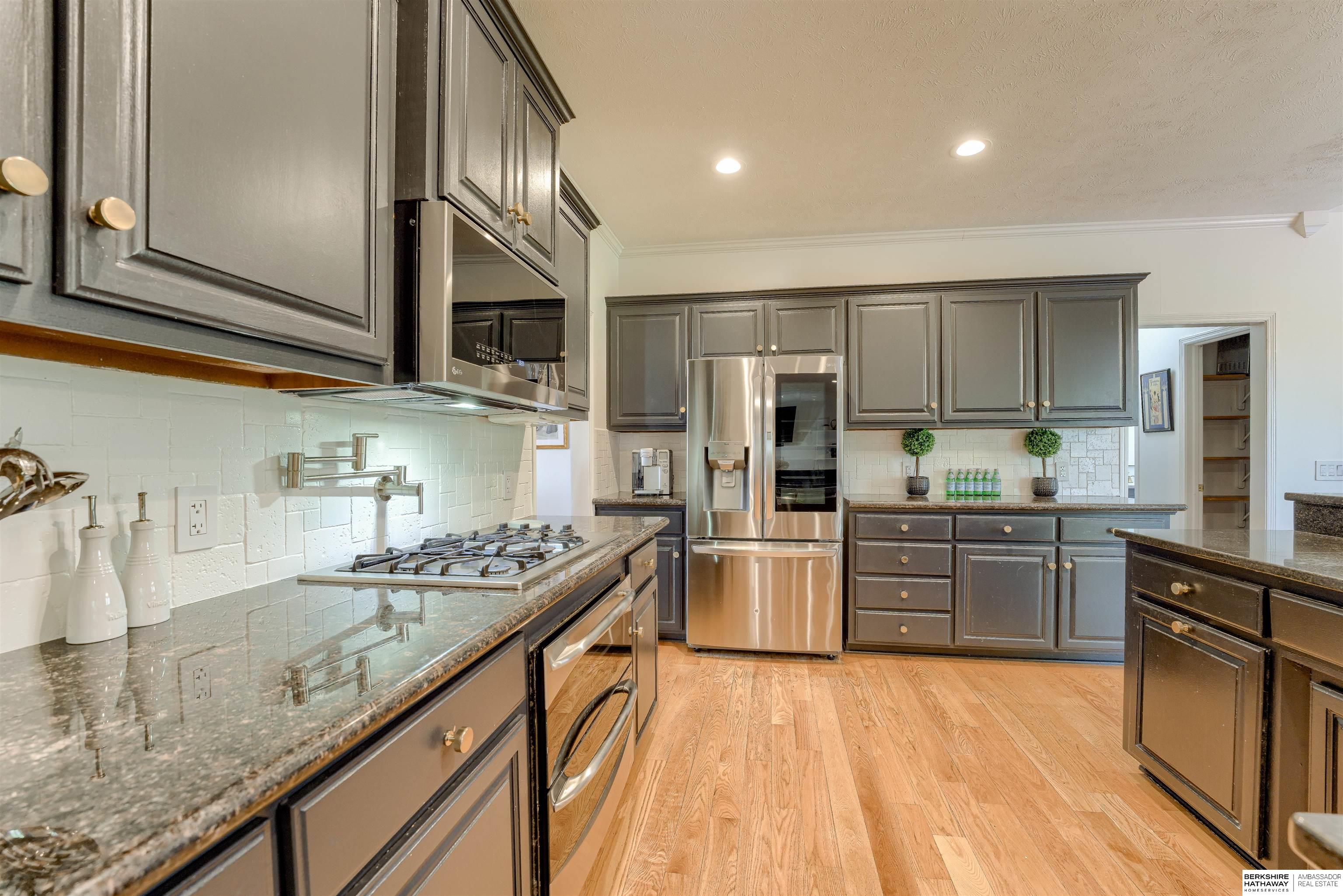 Omaha, Nebraska 68130, United States, 5 Bedrooms Bedrooms, ,3 BathroomsBathrooms,Residential,Pending,136859