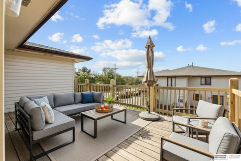 Photo of 12611 Weir Street, Omaha, NE 68137 (MLS # 22535338)