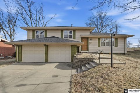 Photo of 1811 S 133rd Street, Omaha, NE 68144 (MLS # 22602089)