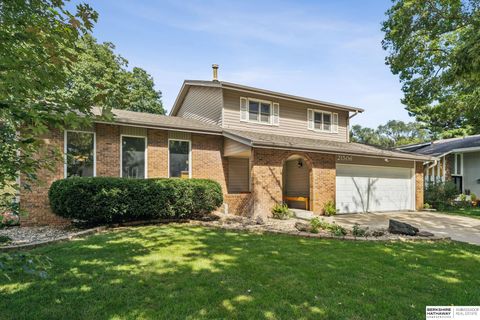 Photo of 21506 Harney Street, Elkhorn, NE 68022 (MLS # 22527484)