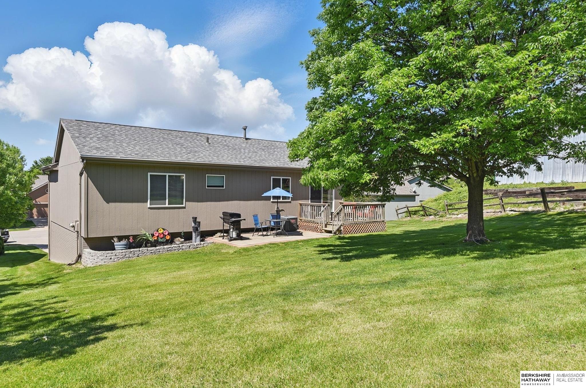 Omaha, Nebraska 68116, United States, 2 Bedrooms Bedrooms, ,2 BathroomsBathrooms,Residential,Active,140105