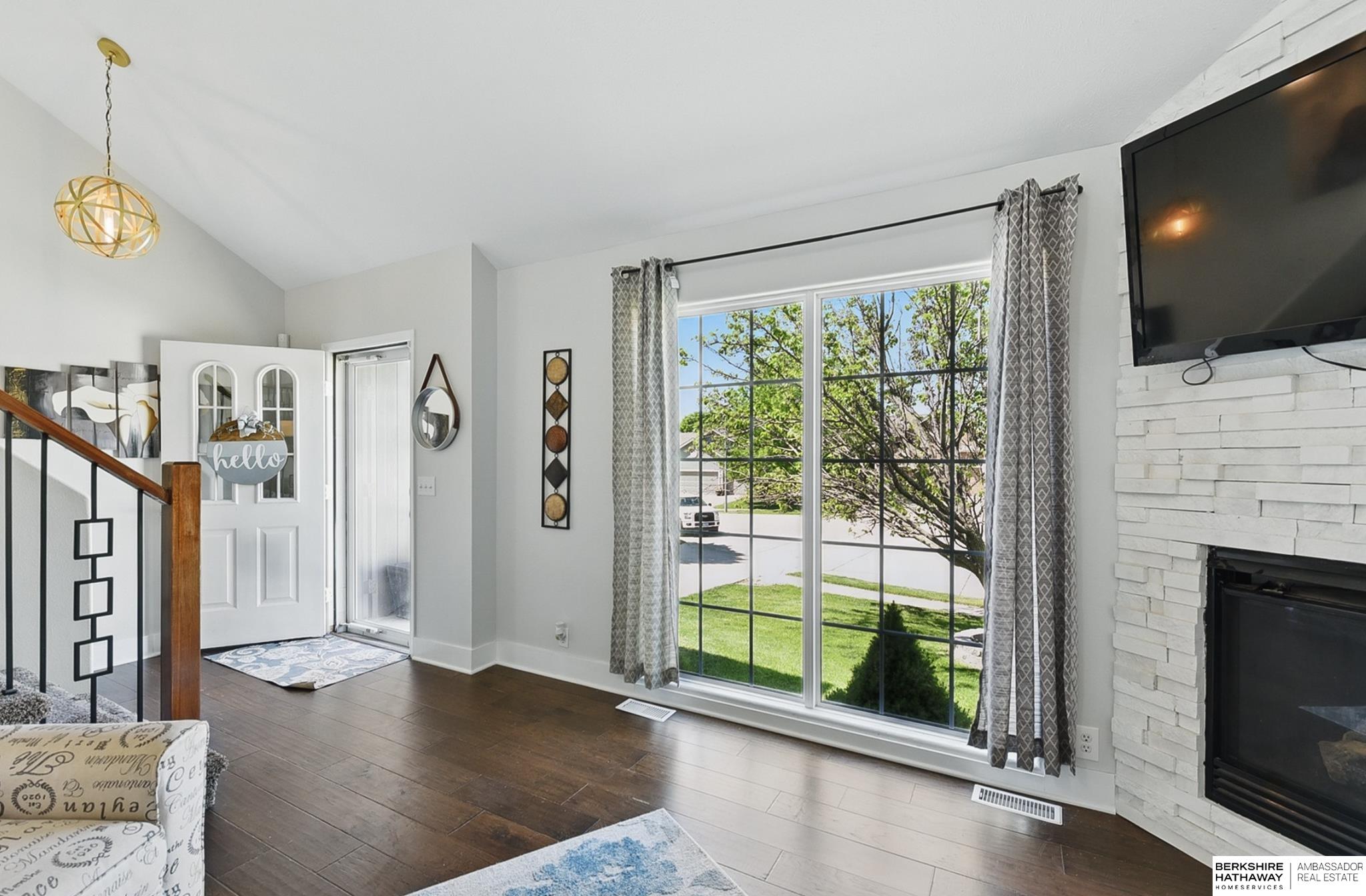 Omaha, Nebraska 68116, United States, 2 Bedrooms Bedrooms, ,2 BathroomsBathrooms,Residential,Active,140105