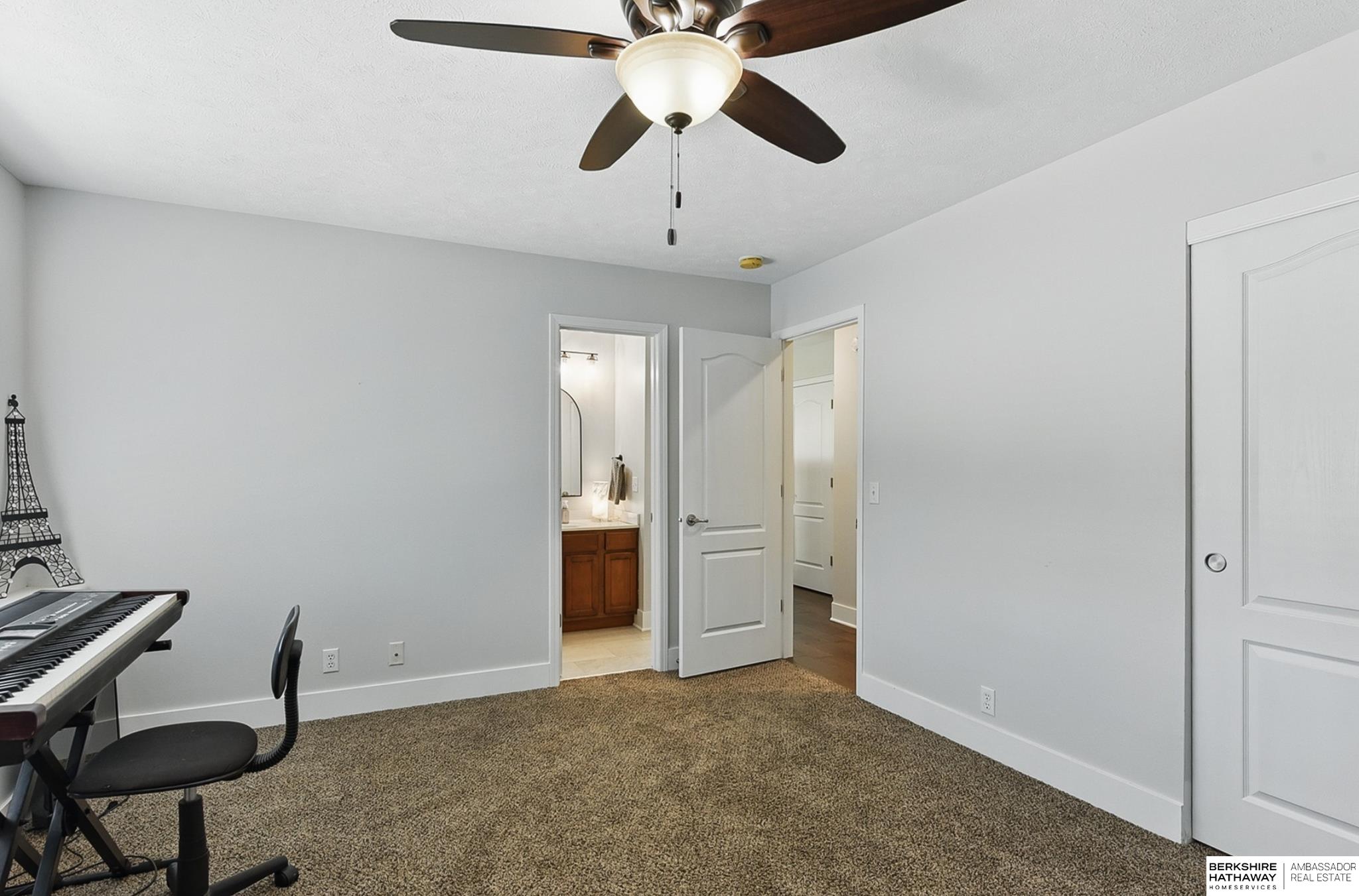 Omaha, Nebraska 68116, United States, 2 Bedrooms Bedrooms, ,2 BathroomsBathrooms,Residential,Active,140105