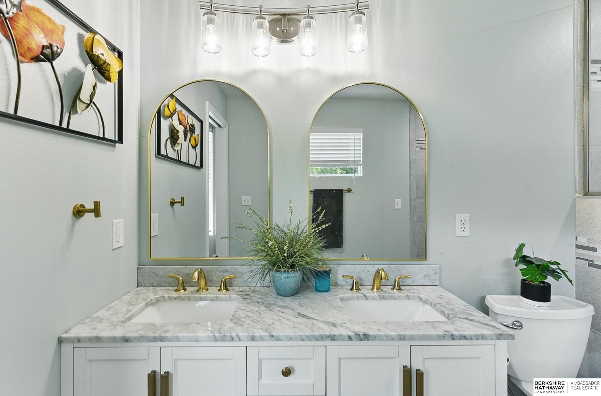 Omaha, Nebraska 68116, United States, 2 Bedrooms Bedrooms, ,2 BathroomsBathrooms,Residential,Active,140105